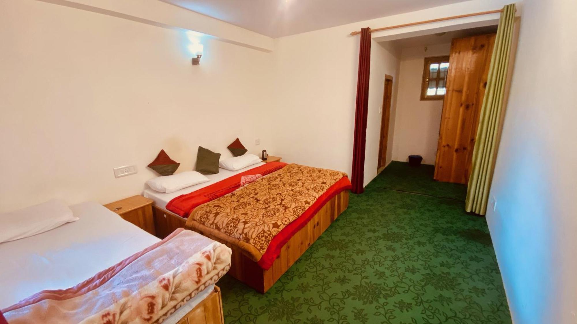 Madpackers Manali Hostel Eksteriør bilde